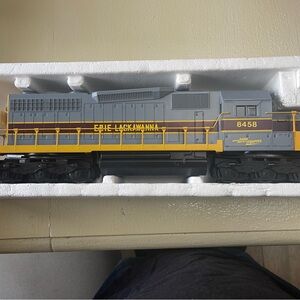 Lionel Erie Lackawanna SD-40 Electric Engine.